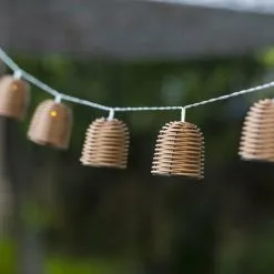 LUMISKY Guirlande Lumineuse Solaire 10 Abat-jour Poly Rotin LED Blanc Chaud FORMENTERA 3.80m -Lumisky Soldes Magasin 19868424 3