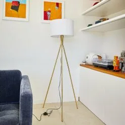 LUMISKY Lampadaire Tripode NOELIE GOLD Abat-jour En Tissu Blanc Et Pied En Métal Finition Laiton Avec Douille E27 H150 Cm -Lumisky Soldes Magasin 45810582 5
